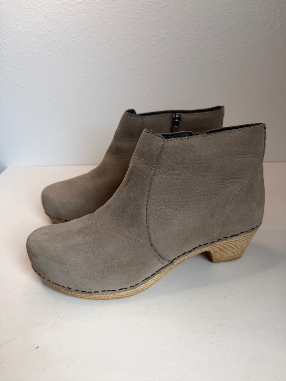 Dansko Taupe Leather Maria Clog style Booties Size 10